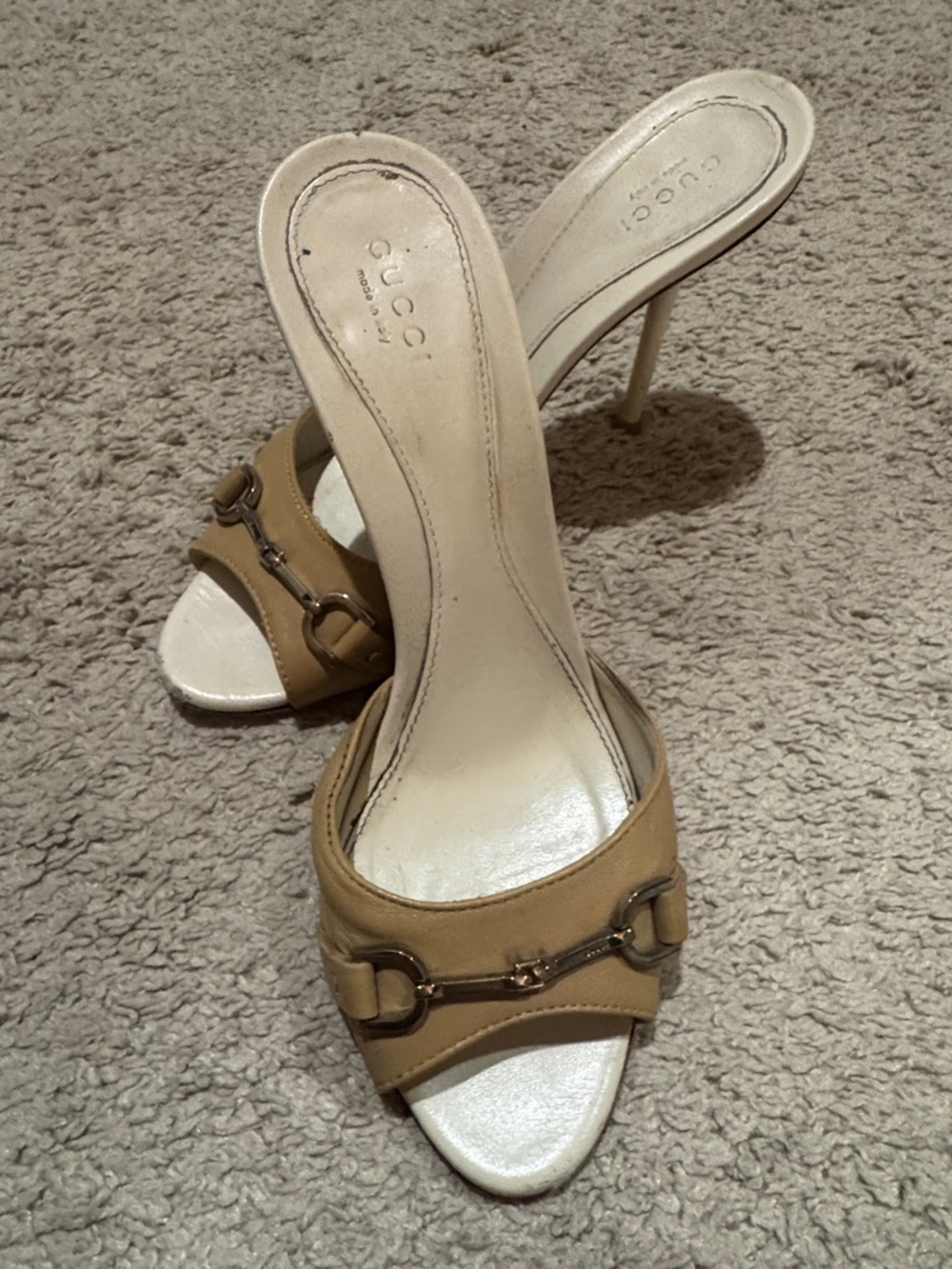 Gucci Beige Leather Horsebit Mule Sandals - Picture 2 of 8